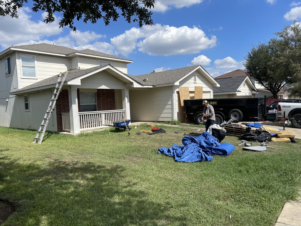 Slide of DE AL Roofing