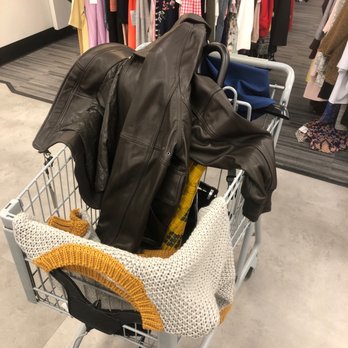 Nordstrom Rack - Department Stores Near Me - Thousand Oaks, California