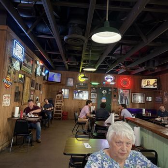 Railhead Smokehouse - Lunchtime - Barbeque Near Me - Fort Worth, Texas