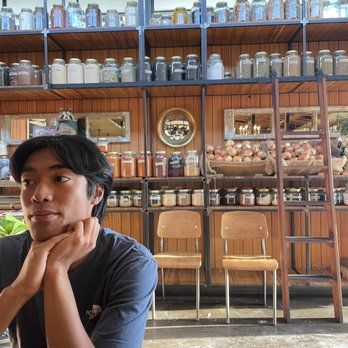 Vic & Al's - Cajun/Creole Near Me - Austin, Texas