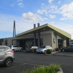 The Coach - Back Entrance
