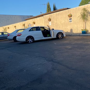 Marco Polo Laundry - In personal costumers parking - Laundromat Near Me - San Jose, California Marco Polo Laundry - In personal costumers parking - Laundromat Near Me - San Jose, California