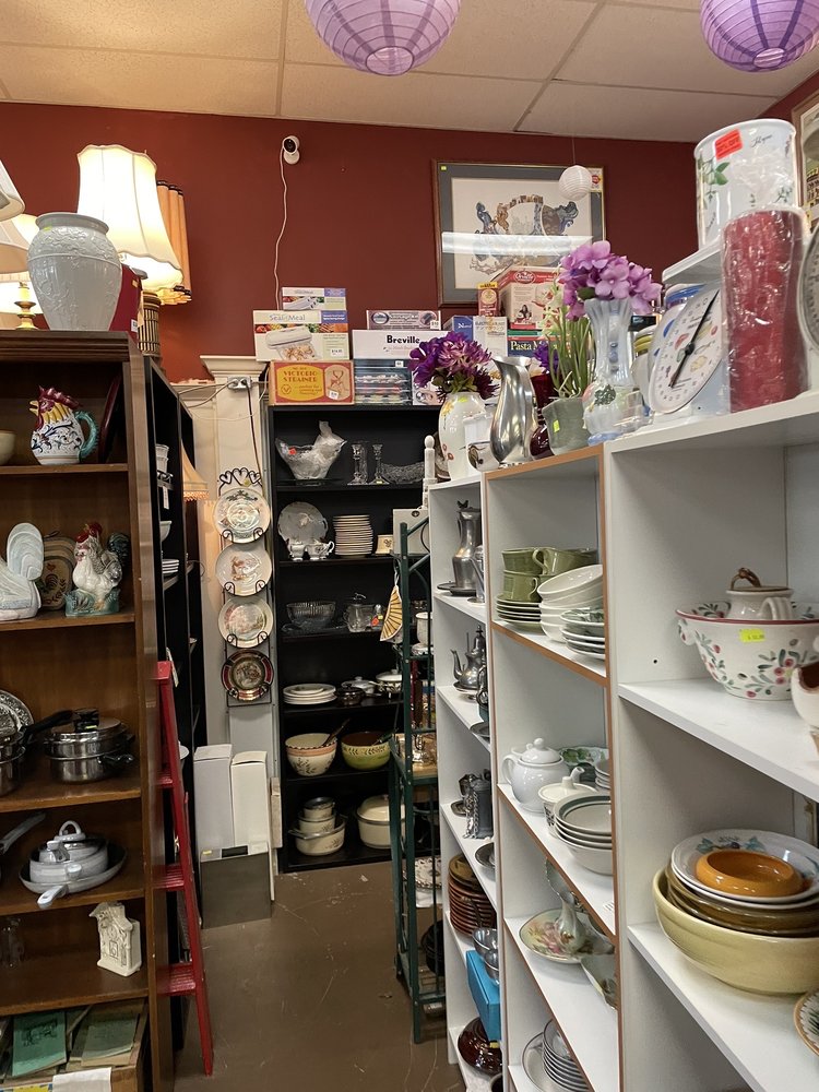 HEARTS DECOR CONSIGNMENT STORE Updated September 2024 23 Photos