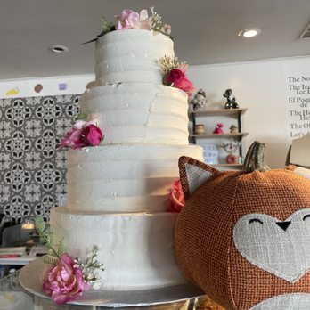 Weirdoughs Bakery & Café - Cake decor looked nice - Bakeries Near Me - El Paso, Texas Weirdoughs Bakery & Café - Cake decor looked nice - Bakeries Near Me - El Paso, Texas