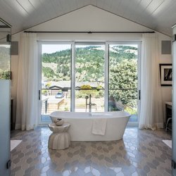 Hadley General Contractors - Custom built bathroom