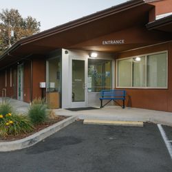 Rogue Community Health - Entrance to Medford Health Center, located at 19 Myrtle St.