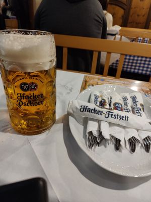 Hacker Festzelt by null