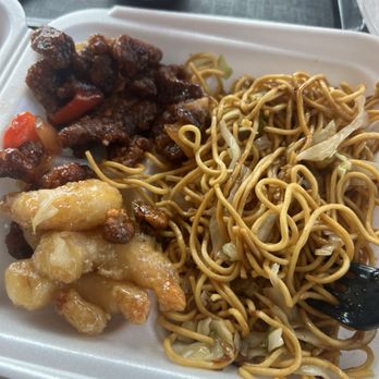 Panda Express - Plate w/ Beijing Beef and Honey Walnut Shrimp - Chinese Near Me - Hialeah, Florida