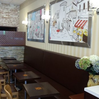 Honu Bakery - sit down area - Bakeries Near Me - Honolulu, Hawaii