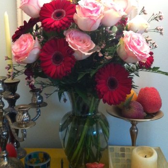 Bountiful Blooms - My gorgeous arrangement from Bountiful Blooms (Please ignore wall of clutter around vase to keep flower hungry cats away from flowers!). - Florists Near Me - Castleton, New York