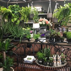 Vanhoff 's Garden Center - Nice display!