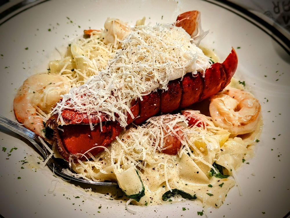 Speaks Clam Bar - St. Armands Circle