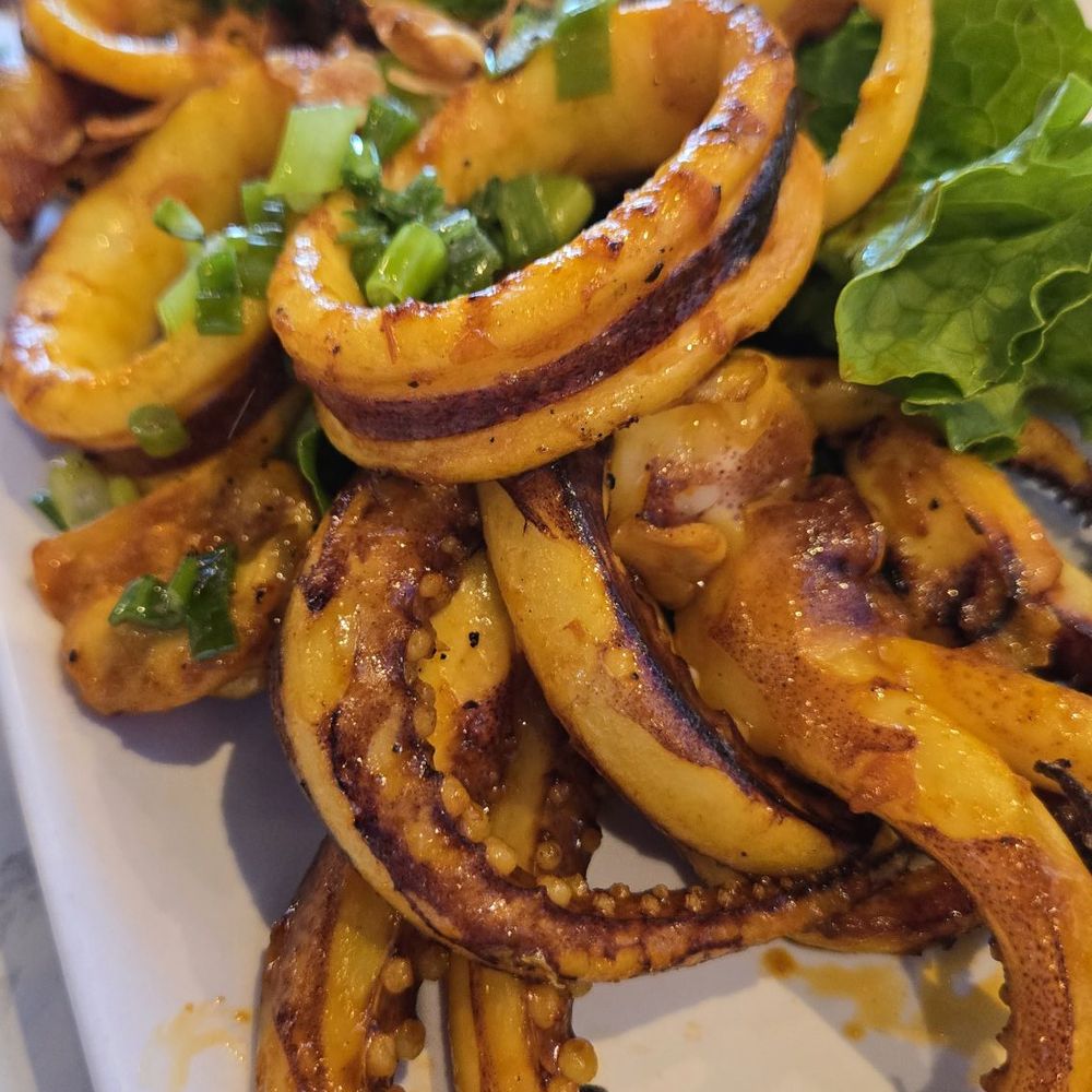 Oc Cay Dua - Muc Ong Nuong Muoi Ot (Grilled squid seasoned with salt & chili) - Vietnamese Near Me - San Jose, California Oc Cay Dua - Muc Ong Nuong Muoi Ot (Grilled squid seasoned with salt & chili) - Vietnamese Near Me - San Jose, California