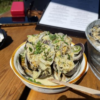 Westcott Bay Shellfish Company - Clam bowl - Seafood Markets Near Me - Friday Harbor, Washington