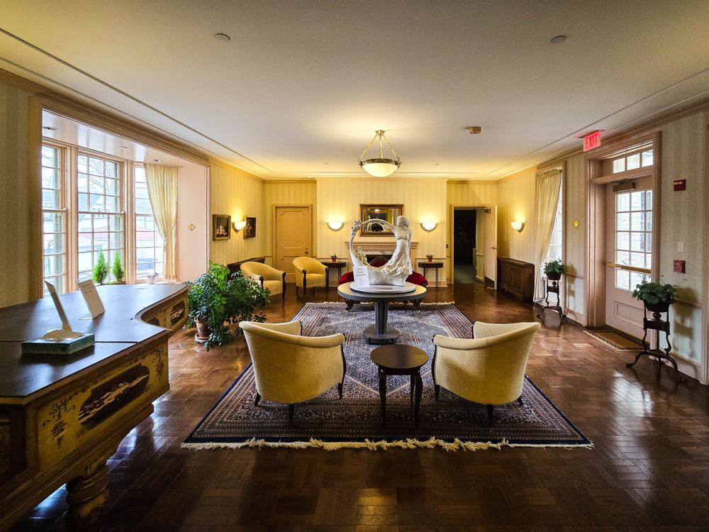 The Cradle - grief counselor in Evanston, IL