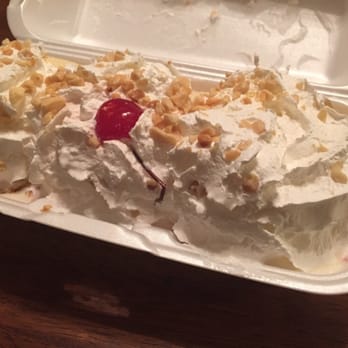 Frosty Fast 'N Fresh - Banana split to go - Burgers Near Me - Bakersfield, California Frosty Fast 'N Fresh - Banana split to go - Burgers Near Me - Bakersfield, California