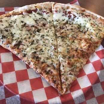 Ramundo's Pizzeria - Pizza Near Me - Cincinnati, Ohio