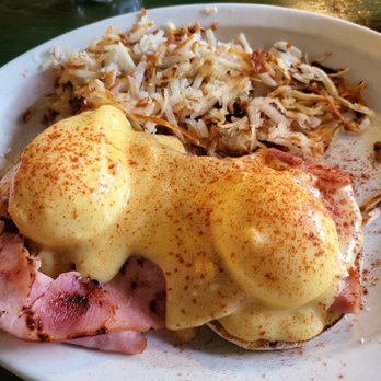 14 Carrot Cafe - Classic eggs benny - Breakfast & Brunch Near Me - Seattle, Washington