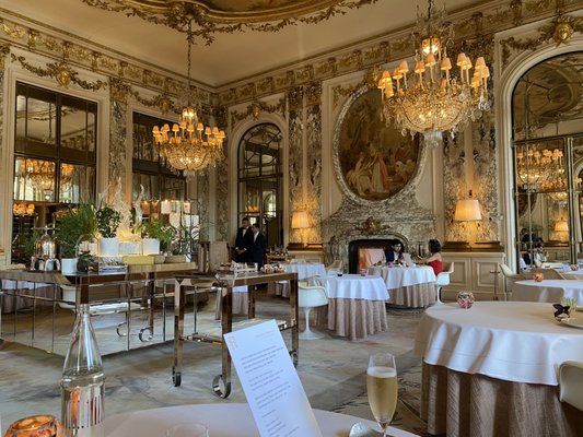 Restaurant le Meurice Alain Ducasse by null