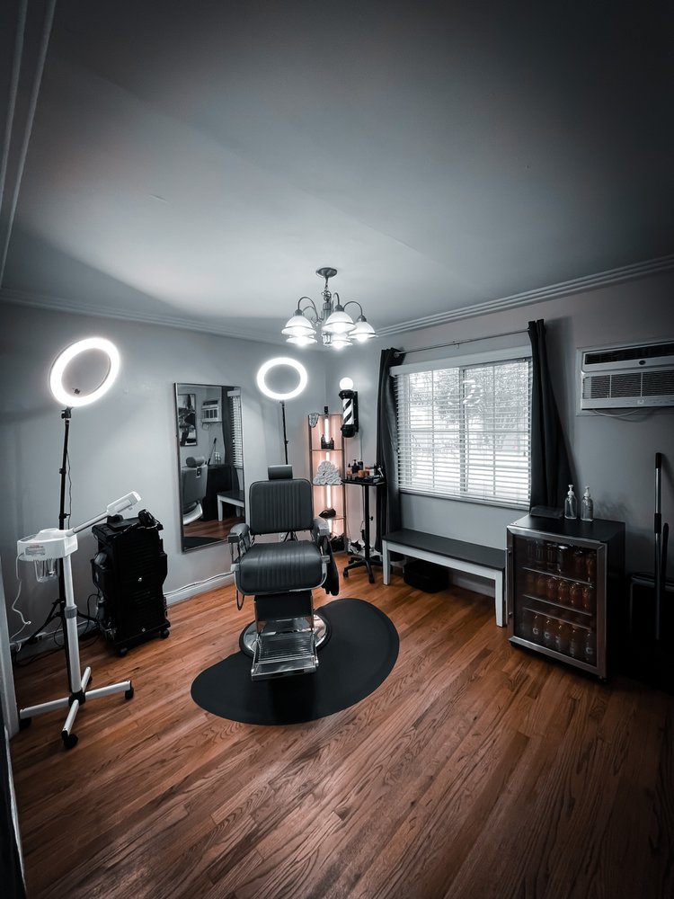 PICUTSSO STUDIO Updated May 2024 22 Photos Montebello