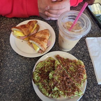Bean & Leaf Cafe - Coffee & Tea Near Me - Manteca, California