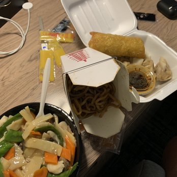 Fresh Wok - Moo Goo Gai Pan, Lo Mein, Gyoza Eight Piece (8) & Egg Roll - Asian Fusion Near Me - Richmond, Virginia