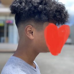 Keep the top king with a smooth skin fade