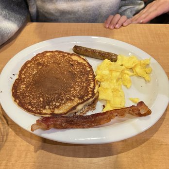 Loaded Cafe - American Near Me - Placentia, California