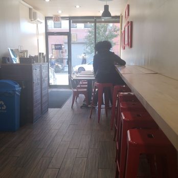 Peri Peri Grill House - Seating area - Halal Near Me - Brooklyn, New York Peri Peri Grill House - Seating area - Halal Near Me - Brooklyn, New York
