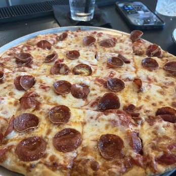 Small Giant - Pepperoni pizza - Bars Near Me - Tampa, Florida Small Giant - Pepperoni pizza - Bars Near Me - Tampa, Florida