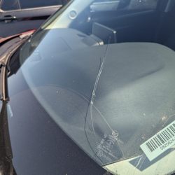 Avis Rent A Car - 6 inch crack in window.  that's how they rented it to us.