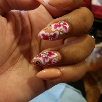 Venice Nails Spa - Amazing.  I finally found my shop.  Gave me exactly what I asked for.  Wine,  great pedi, loved it - Nail Salons Near Me - Killeen, Texas