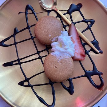 LE COCO - Chocolate macaroons - Desserts Near Me - Downey, California