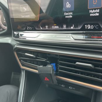 Hertz Rent A Car - Broken emergency light. - Car Rental Near Me - Daly City, California Hertz Rent A Car - Broken emergency light. - Car Rental Near Me - Daly City, California