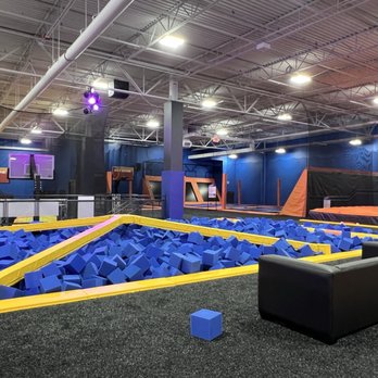 Sky Zone Trampoline Park - Trampoline Parks Near Me - Huntington Beach, California
