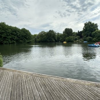 Battersea Park - Parks Near Me - London, XGL