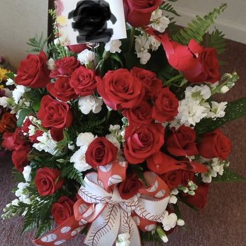Lena'S Flowers - Cardinal / Baseball theme. Awesome! - Florists Near Me - Mt Vernon, Illinois Lena'S Flowers - Cardinal / Baseball theme. Awesome! - Florists Near Me - Mt Vernon, Illinois