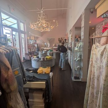 Pink Lagoon - Women's Clothing Near Me - Solana Beach, California