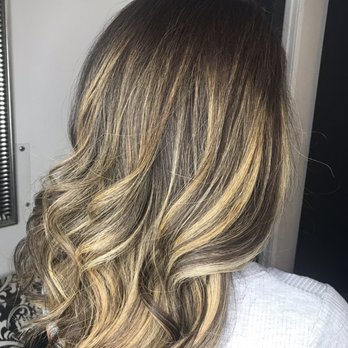 Balayage Bombshell - Yaaassssss my "tiara" thanks to Veronica at Balayage Bombshell! - Hair Stylists Near Me - Las Vegas, Nevada
