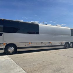 Big Hat Limousines & Transportation - 12 Bunk Entertainer Bus