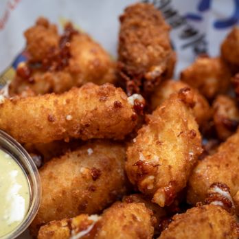 Mezclá Colombian Eats - fried chicken nuggies - Food Trucks Near Me Mezclá Colombian Eats - fried chicken nuggies - Food Trucks Near Me