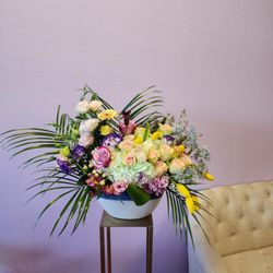 Galiano Flowers & Gifts