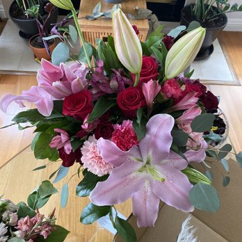 Flowers & More - The flowers are the freshest I've seen! - Florists Near Me - Stevenson Ranch, California