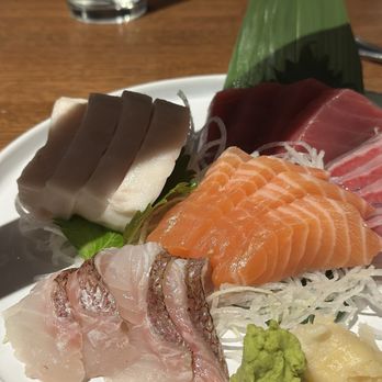Minami Sushi - Japanese Near Me - Streamwood, Illinois