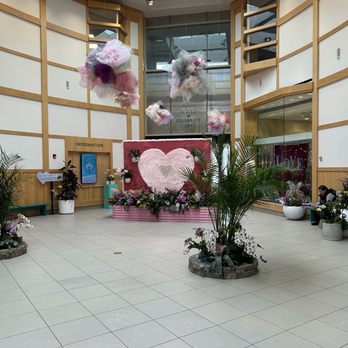 Cleveland Botanical Garden - Front atrium - Botanical Gardens Near Me - Cleveland, Ohio