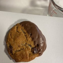 Minerva Bakery - Chocolate dipped cookie