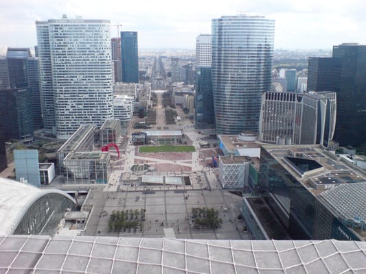 La Défense by null