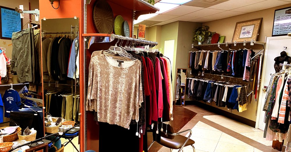 CENTRAL CHRISTIAN CHURCH THRIFT SHOP Updated October 2024 219 E