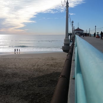 Manhattan Beach Pier - Nippy day but the surfers were stil out! - Local Flavor Near Me - Manhattan Beach, California Manhattan Beach Pier - Nippy day but the surfers were stil out! - Local Flavor Near Me - Manhattan Beach, California