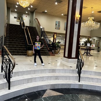 Clayton Plaza Hotel - Hotels Near Me - Clayton, Missouri
